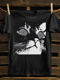 1PC Men'S Black Graphic T-Shirt with Hypnotic for cat Face Design | Short Sleeve, Round Neck, Lightweight and Breathable, Unique Spiral Pattern Eyes, Ideal for Casual Outings and Everyday Wear | Stylish and Comfortable Tee fo