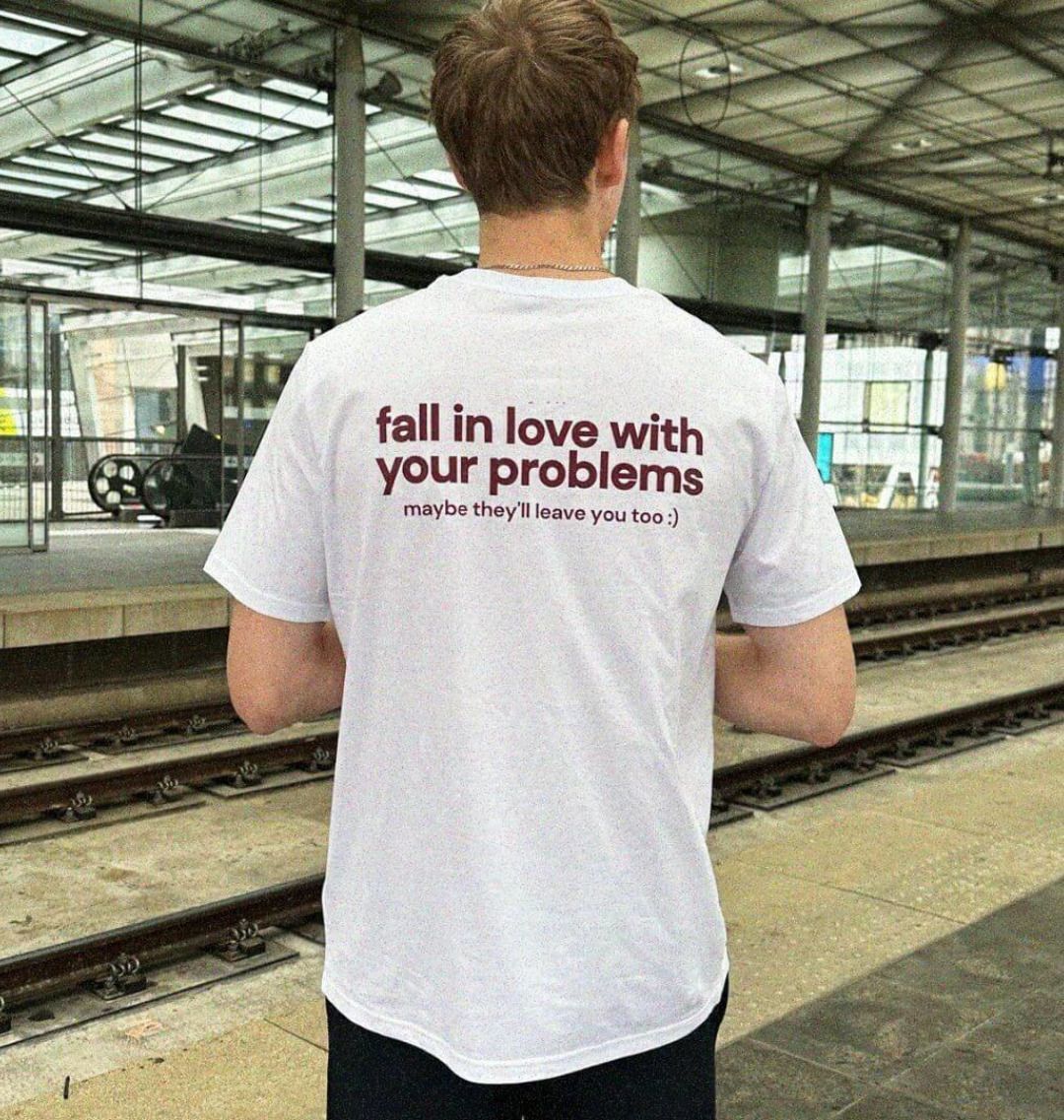 256082209